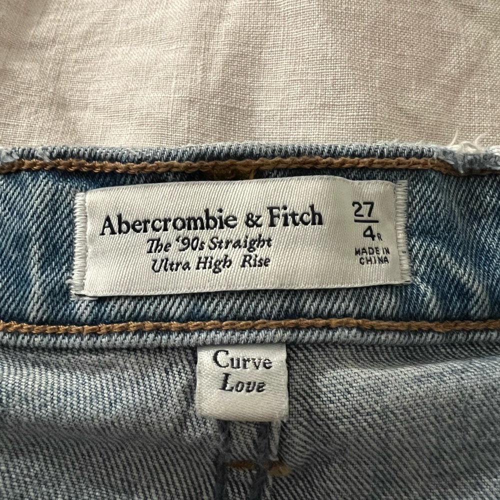 Abercrombie The 90s Straight ultra high rise curve love Jeans